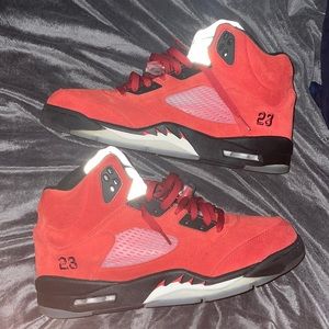 Air Jordan 5 Retro “Raging Bull”